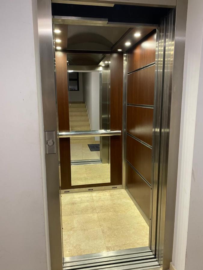 Stylish Urban Apart New 2021 Close To The Beach Варна Экстерьер фото